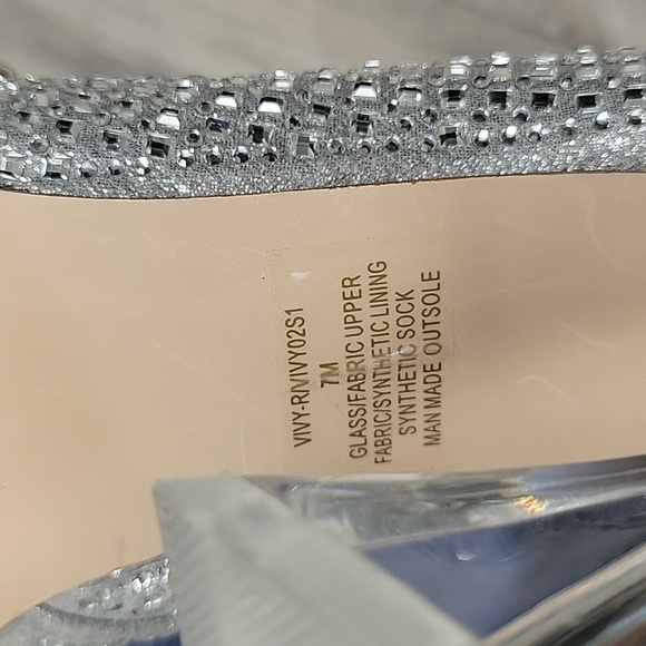 Steve Madden Size 7 Silver Embellished Vivy Heeled Bootie - Picture 6 of 9